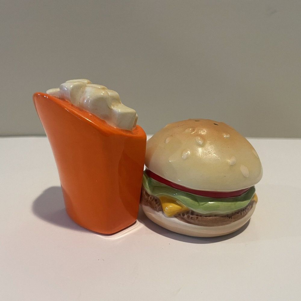 Westland Giftware MWAH Magnetic Burger And Fries S & P Shaker Set - Picture 4 of 8